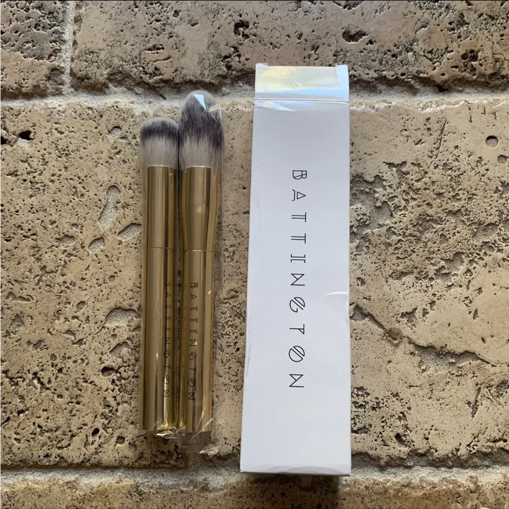 Battington Brush Duo Powder Contour Foundation Gold